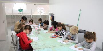 Iniciaron las clases en el Liceo Municipal y en la Escuela de Artes Escénicas (EMAE)