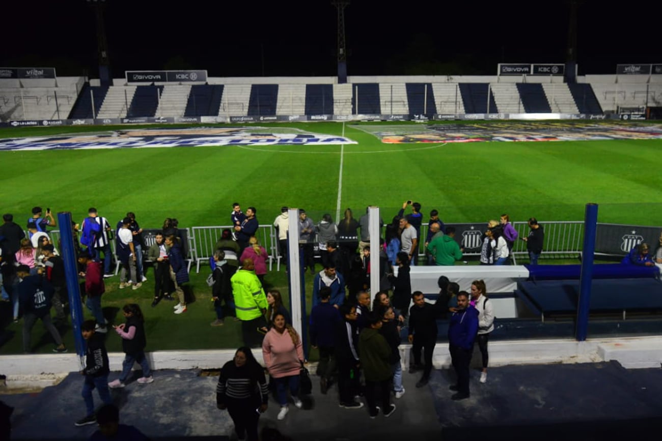 Noche de los Museos. Talleres también se sumó a la celebración por la noche de los museos. (Nicolás Bravo / La Voz)
