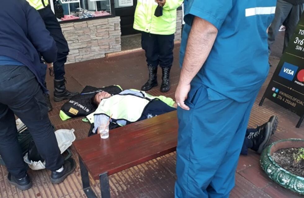 Una agente de Tránsito se descompensó en plena calle