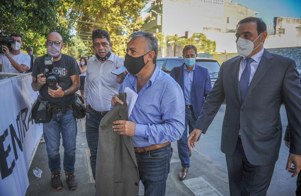 Alfredo Cornejo está internado por coronavirus