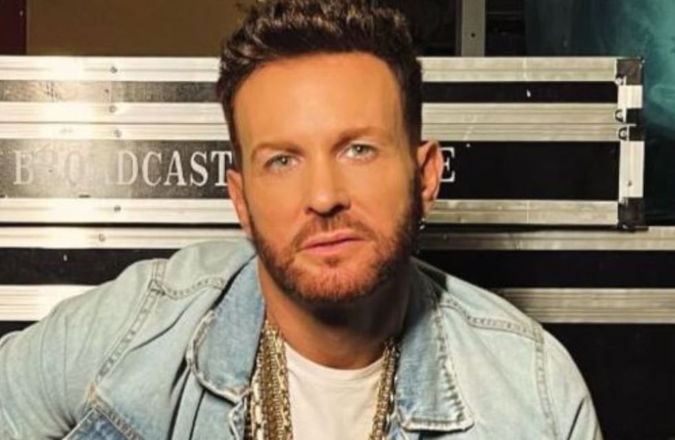 Lejos de los escenarios: cómo es la nueva vida de Axel y de qué trata su negocio