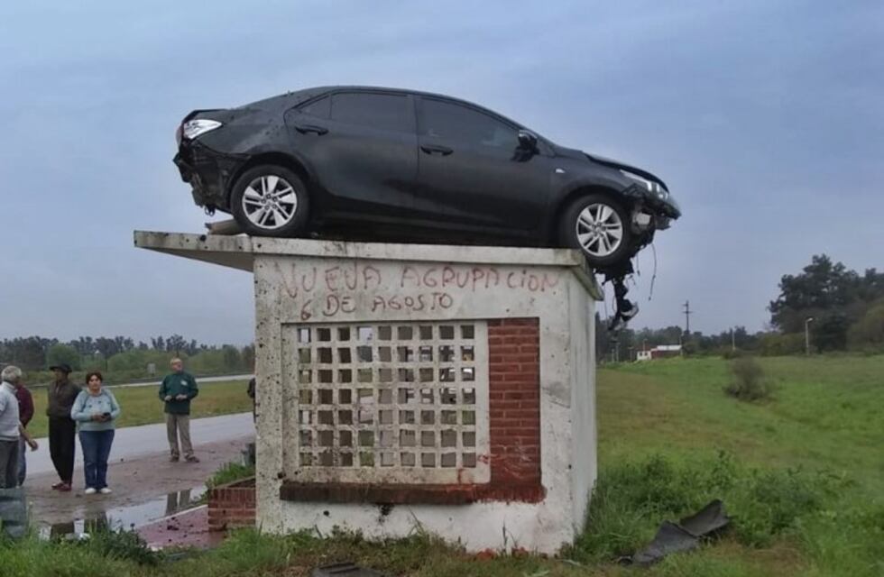 Un desarmadero concordiense compró el “auto volador” de la Ruta 14