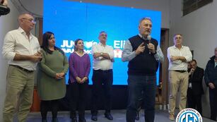 Marcelo Lewandowski en un acto con dirigentes y militantes en la CGT de Rafaela