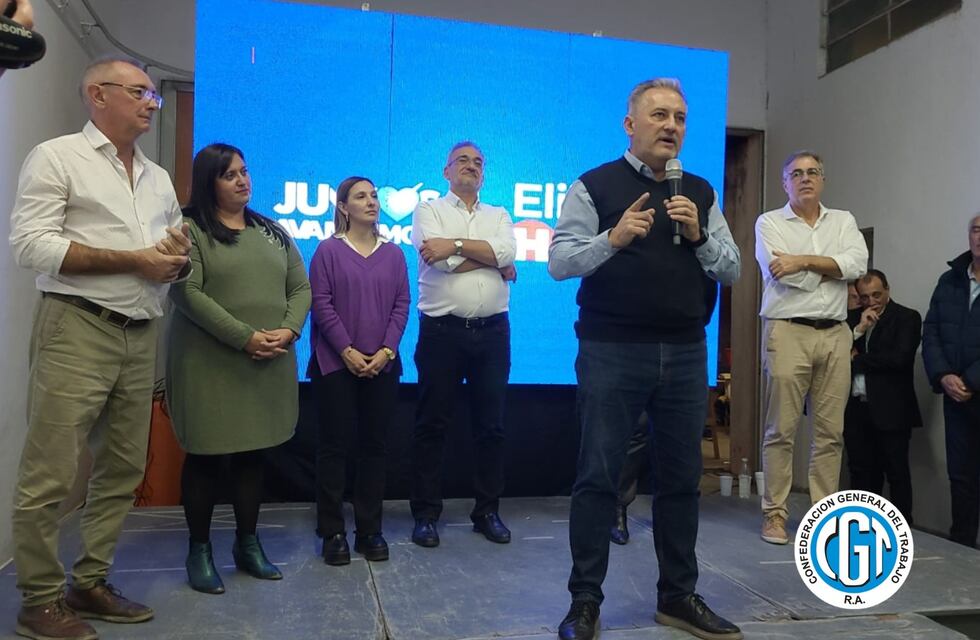 Marcelo Lewandowski con la militancia en la CGT