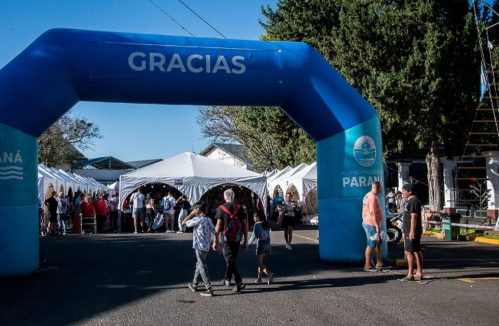Este lunes 1 de abril continúa la Feria de Emprendedores y Artesanos frente a la Sala Mayo