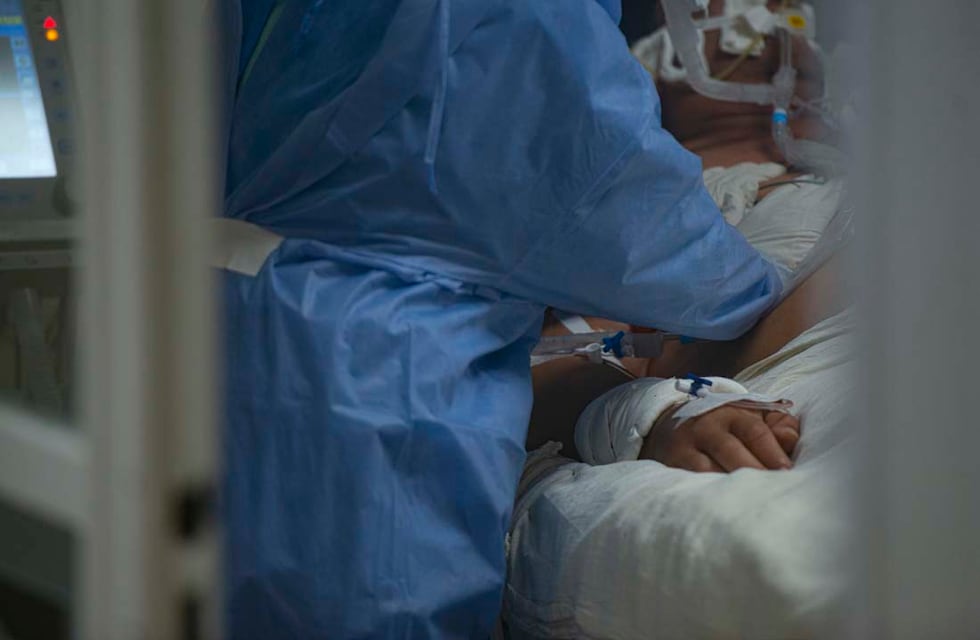 Tránsito: es delicado el estado de salud de una enfermera de 39 años por Covid-19
