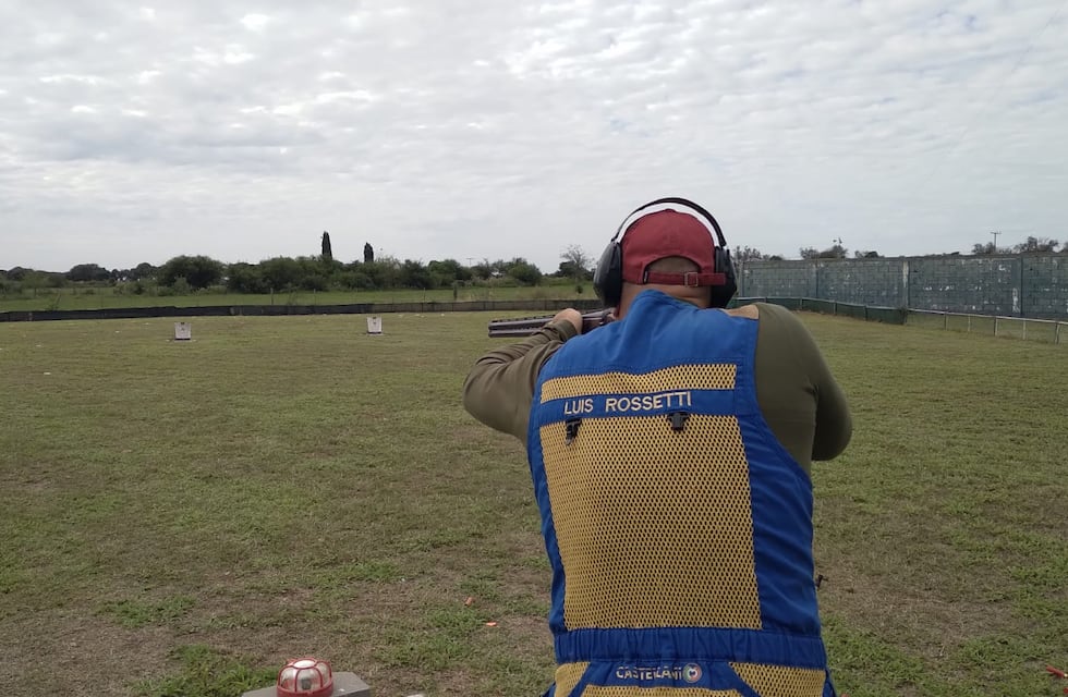 Miguel Bergese y Atilio Francesse fueron homenajeados por el Club de Caza y Pesca de Arroyito