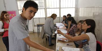 Perotti envió el proyecto de voto joven
