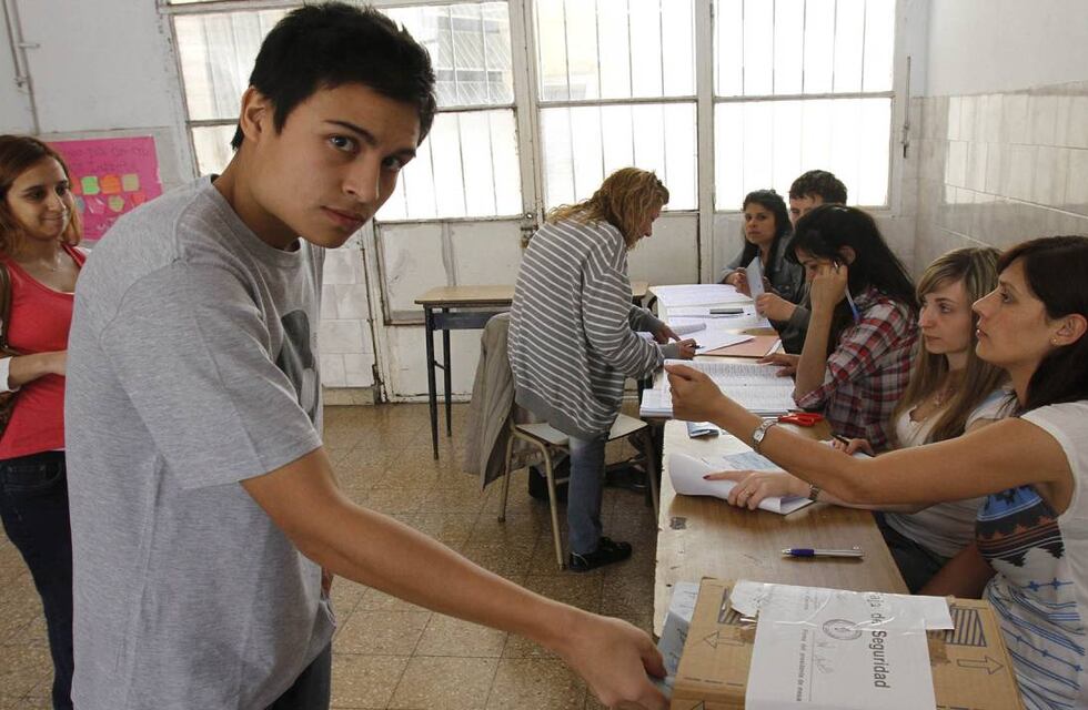 Elecciones 2023: cómo es el trámite para que voten los jóvenes de 16 años