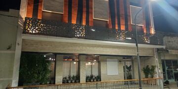 HOTEL LUZ NOGOYA - FRENTE NOCTURNO