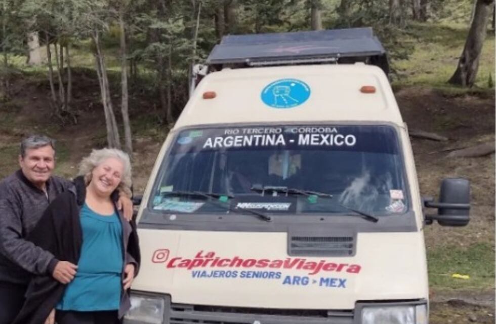 Cordobeses aventureros: dos jubilados viajarán de Usuhaia a México en motorhome