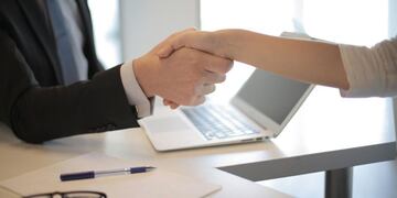 Un banco busca empleados con sueldos desde $1.000.000.