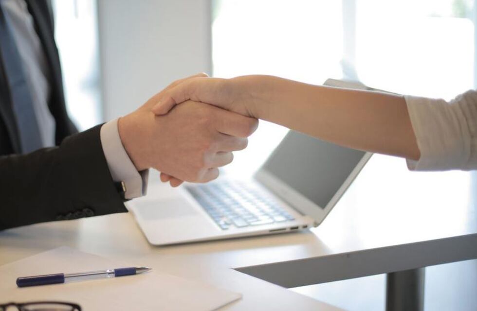 Un banco busca empleados en todo el país con sueldos desde 1.000.000 de pesos