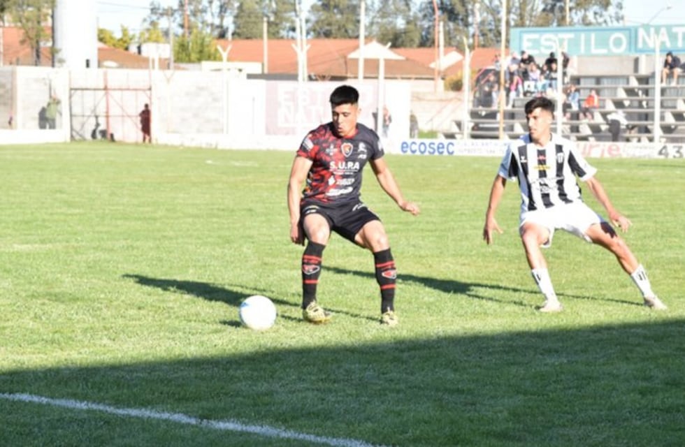 Liga del Sur: Sporting empató con Liniers y no pudo subir en la tabla