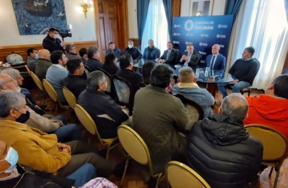 Jaldo se reunió con representantes de más de 35 gremios de la provincia