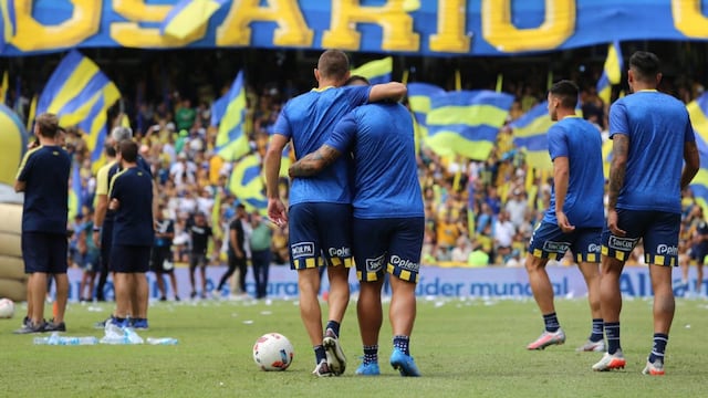 Marco Ruben y Emiliano Vecchio disfrutaron de la fiesta auriazaul durante la entrada en calor.