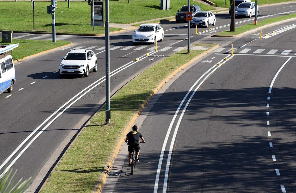 Inauguran una ciclovía que conecta la Ribera Norte y tres nuevas estaciones de bicis públicas