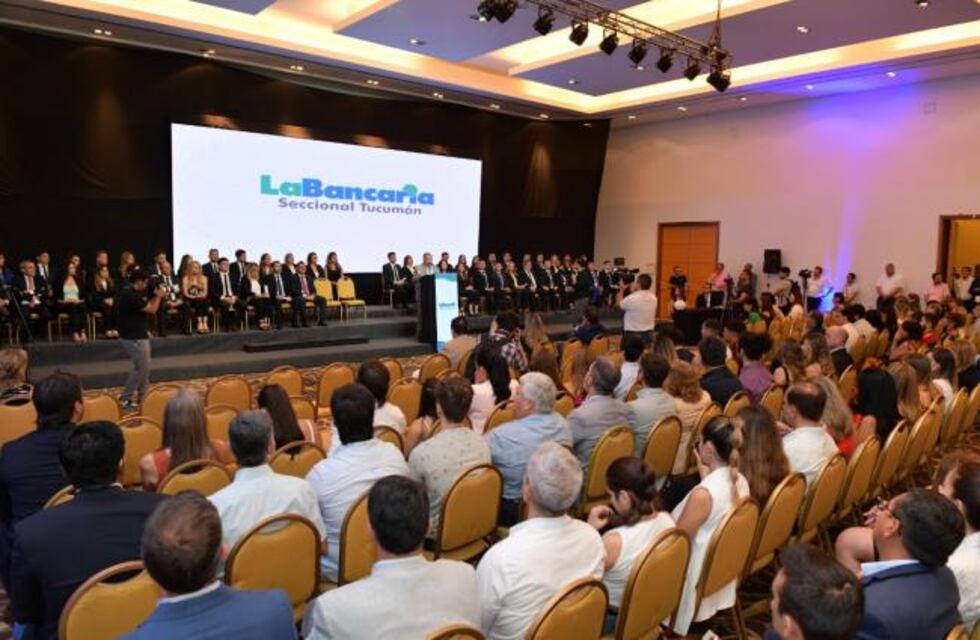 Jaldo participó del acto de asunción de la Comisión Directiva de la Asociación Bancaria Seccional Tucumán