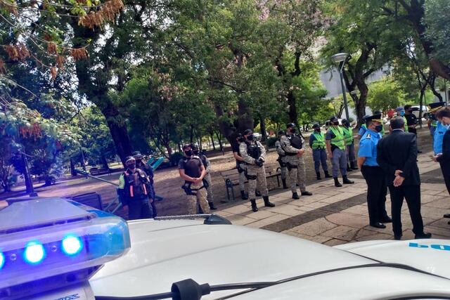 Efectivos de la Policía del Chaco, desde hoy, tienen la potestad de multar a las personas que no usen barbijo.