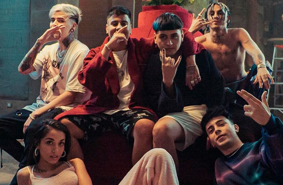 El remix de “Además de mí” superó las 100 millones de vistas en YouTube