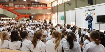 “Piloto Tango” brindó una charla en la Escuela “Bartolomé Mitre”