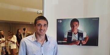 El delantero Favio Cabral. Promesa de gol que cruza la cordillera.