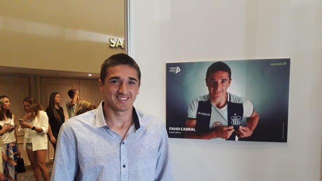 El delantero Favio Cabral. Promesa de gol que cruza la cordillera.