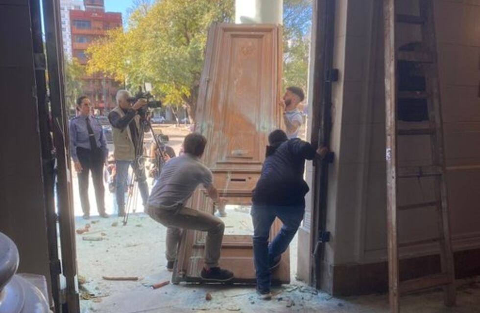 Es ley la Reforma Previsional: tras interrumpir a un rafaelino, anticiparon la votación en medio de un escándalo y Pullaro ya la promulgó