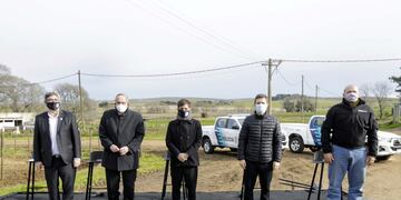 El gobernador de la provincia de Buenos Aires, Axel Kicillof, visitó esta mañana la Escuela Agropecuaria Dr. Ramón Santamarina del municipio de Tandil, donde presentó el Plan Bonaerense de Desarrollo Rural, que prevé una inversión de $172.875 millones para impulsar al sector.