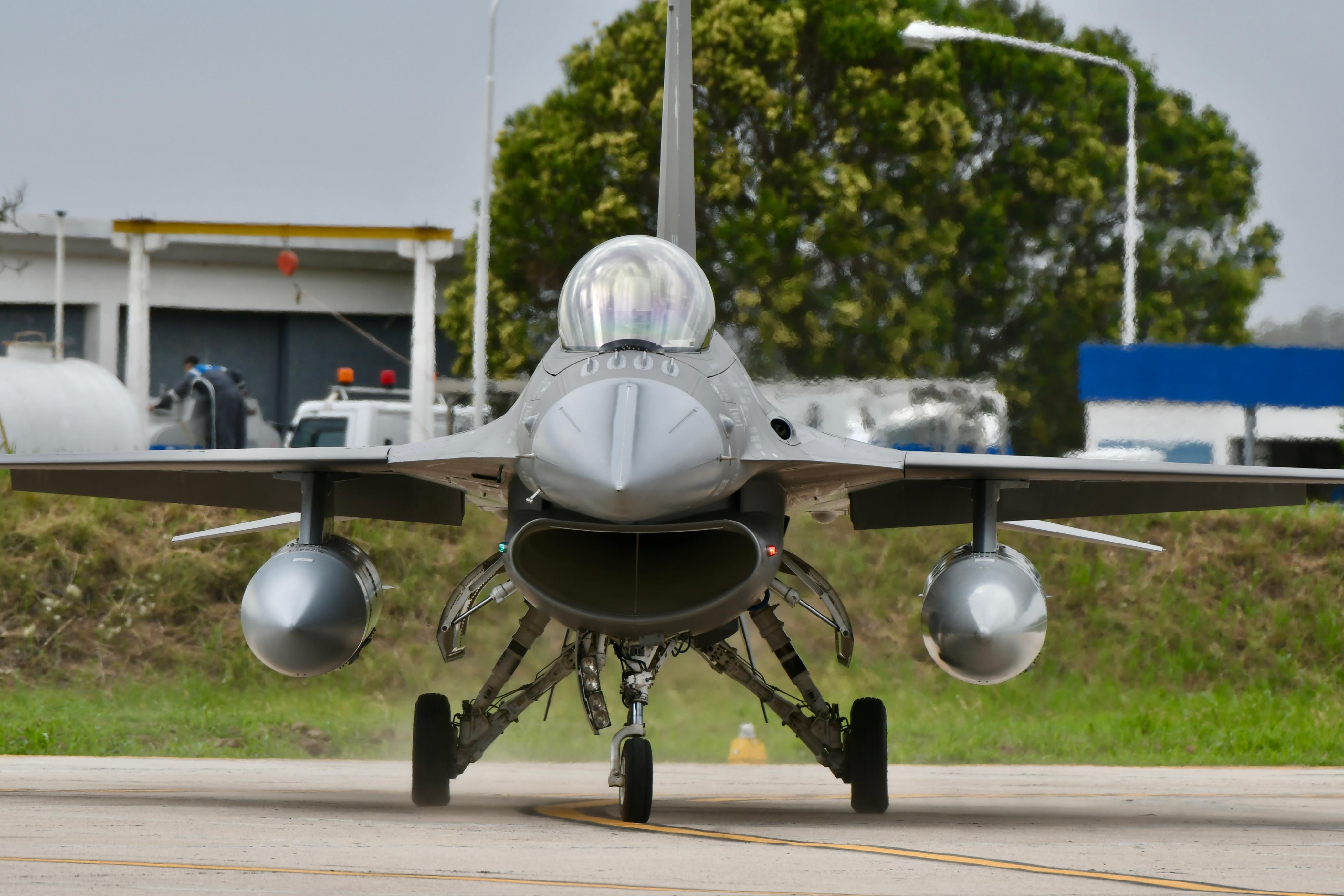 Los F-16 son los nuevos custodios del espacio aéreo argentino. Tomy Fragueiro/La Voz