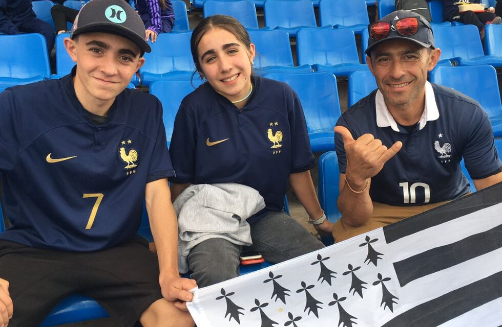 Mundial Sub 20 en Mendoza: son de Tunuyán y fueron a alentar a Francia por su madre de Bretaña