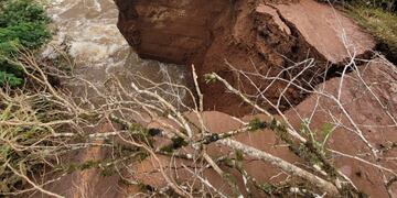 Se desmoronó un Puente cercano a San Ignacio