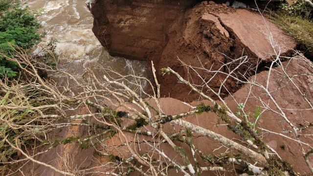 Se desmoronó un Puente cercano a San Ignacio