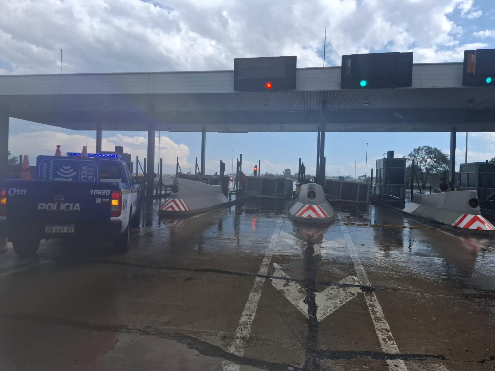 Tragedia en el peaje. (Policía)