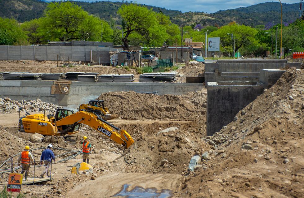 Siguen los trabajos del puente definitivo en el Camino de la Virgen