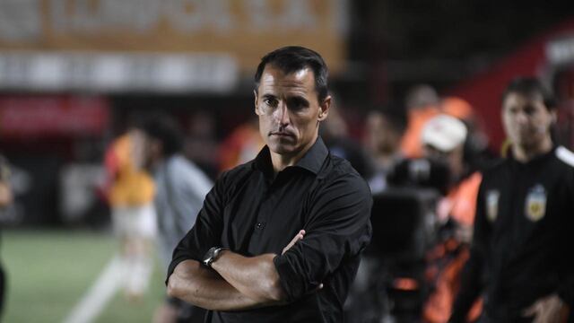 El DT Guillermo Farré y el reclamo por el penal que no le dieron a Belgrano (Federico López Claro).