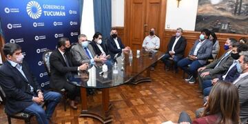 Jaldo se reunió con dirigentes de la capital.