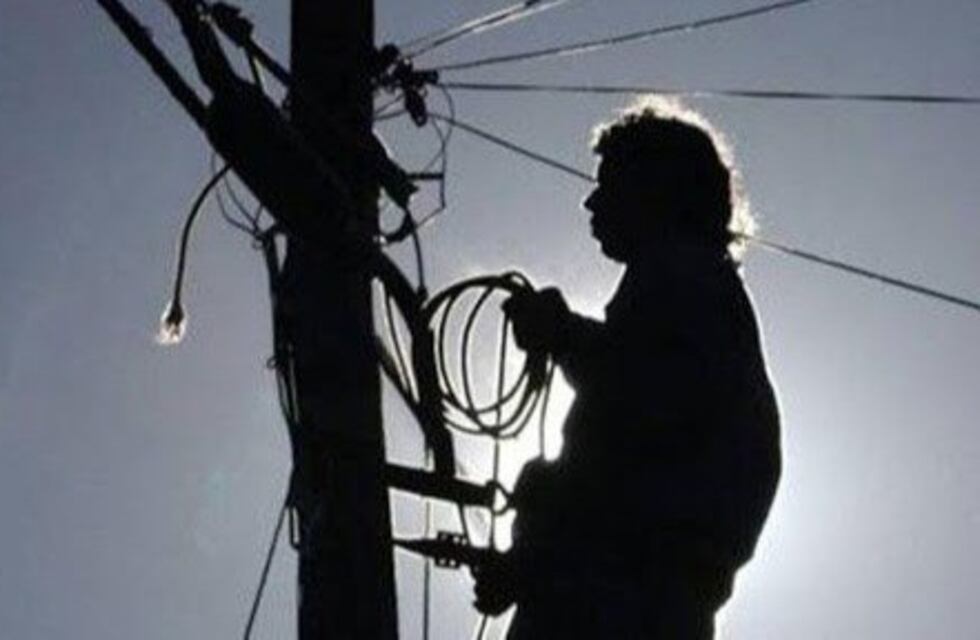 Los vecinos increparon a dos ladrones que pretendían robar los cables del alumbrado público