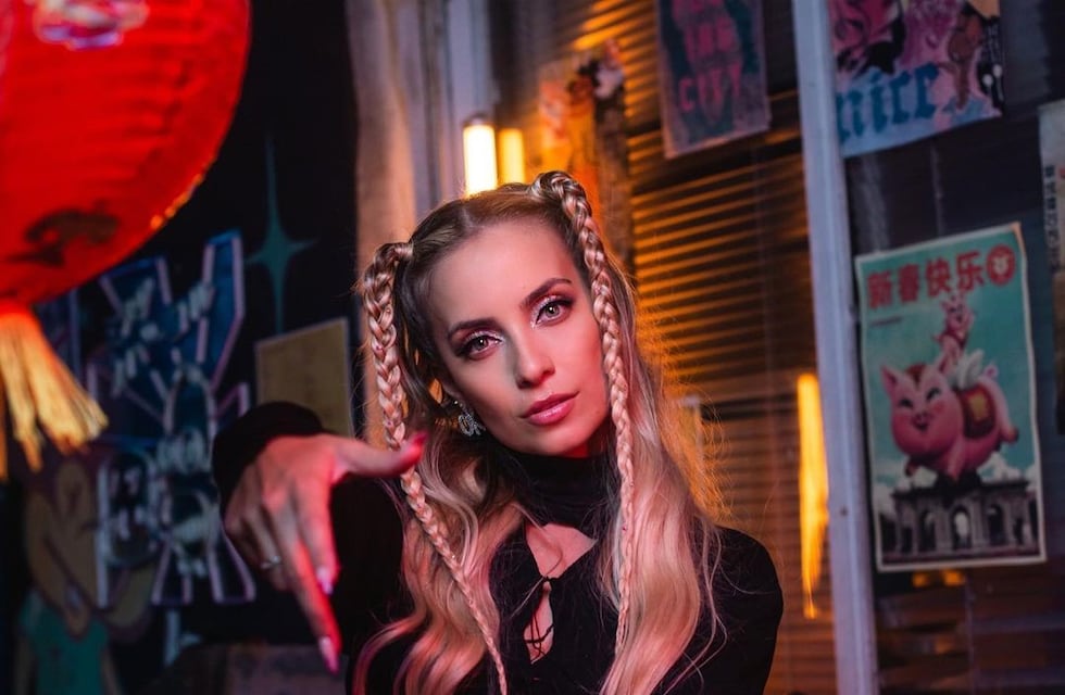 Quien es Indi C, la artista que va a colaborar con L-Gante en “Falso malo mentiroso”