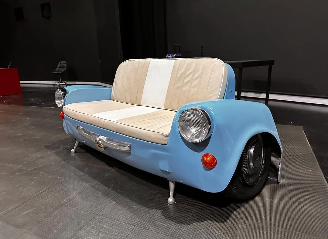 De diseñar en un boceto a crear sillones para obras de teatro en calle Corrientes: la historia de Jonatan