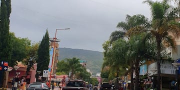 Una jornada con cielo cubierto en Carlos Paz.