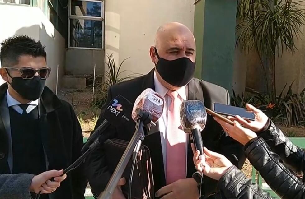 Abuso en el Colegio San José: no se preservó el baño y no funciona el registro biométrico