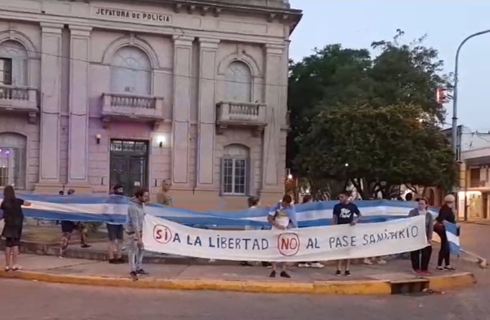 Coronavirus en Rafaela: 298 casos, otro fallecimiento y marcha contra el pase sanitario a policías