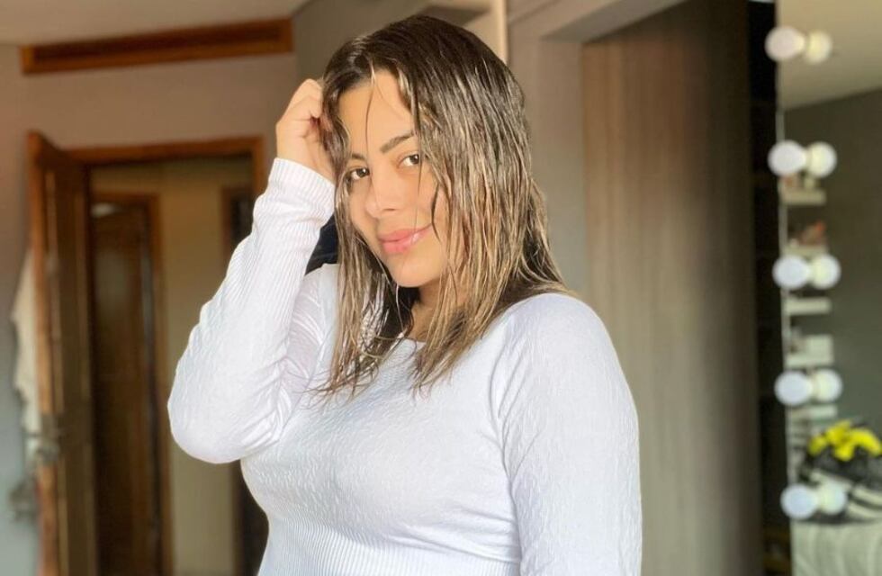 Larissa Riquelme deslumbró a sus seguidores con un look animal print de cebra