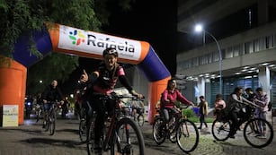 Nueva bicicleteada nocturna en Rafaela