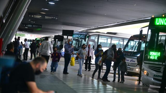 Intensos movimientos en los principales ingresos a la provincia. También en la Terminal de Ómnibus.