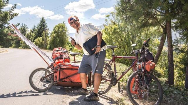 Martín Alzamora Superó la obesidad y viaja en bicicleta para generar conciencia.