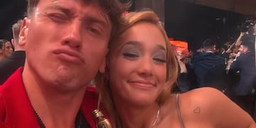 ¡Margelita es real! Ángela Torres y Marcos Giles confirmaron su romance con un el apasionado beso en vivo