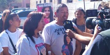 Mónica Cunchila y Juan Rueda, padres de Iara Rueda, la adolescente palpaleña víctima de femicidio. "No fue fácil verles las caras a los tres imputados", dijeron tras una audiencia preliminar en los Tribunales.