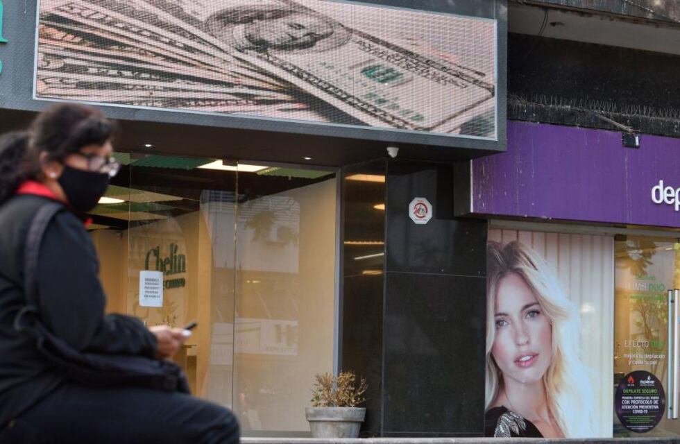 Dólar: en plena suba del “blue”, el Gobierno atraviesa una prueba compleja en el mercado